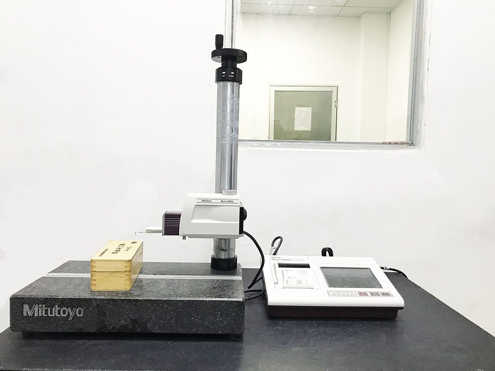 Mitutoyo Roughness Tester